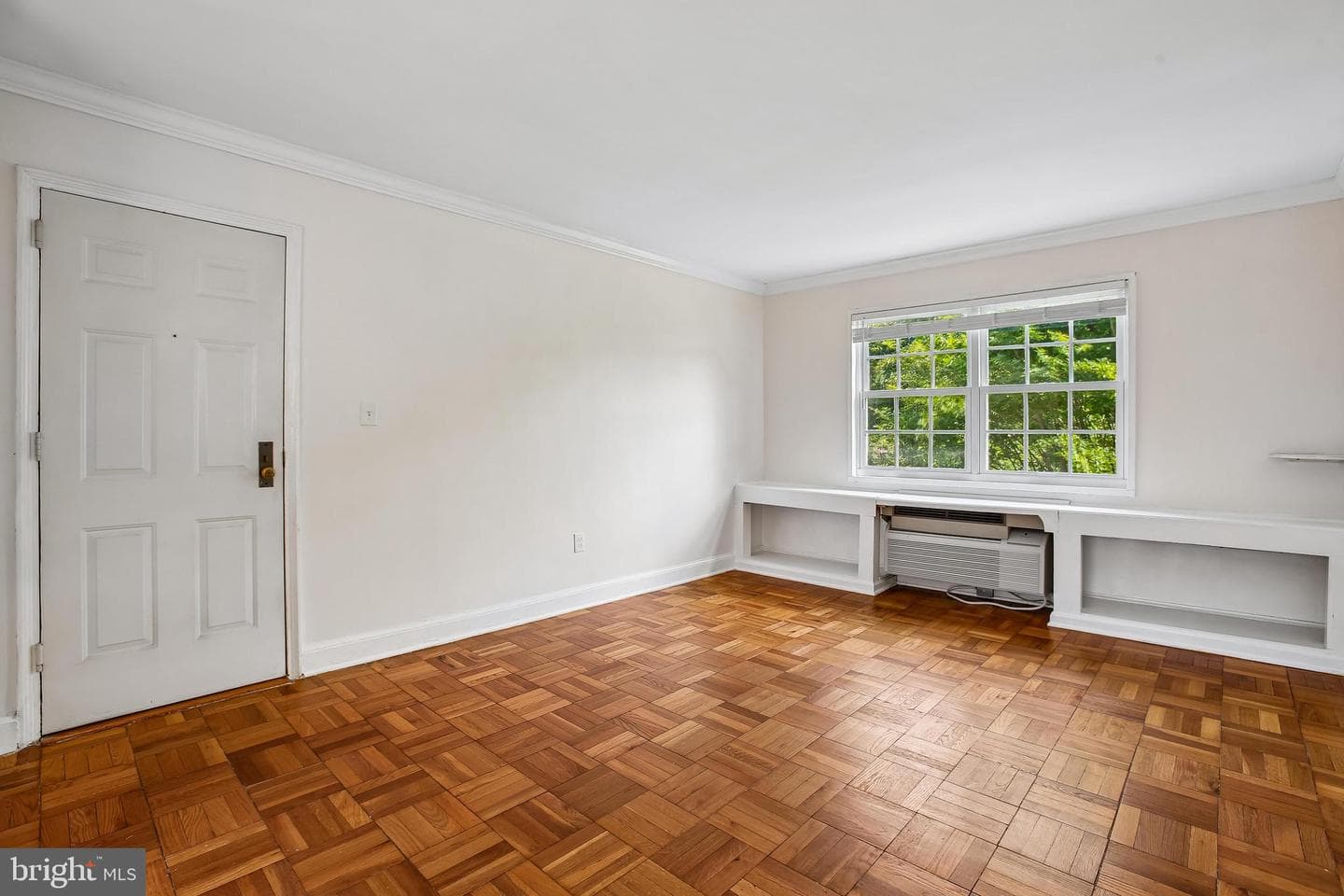 1702 W Abingdon Drive #201 photo 25
