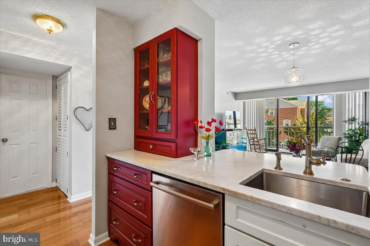 1200 Braddock Place #205 photo 11