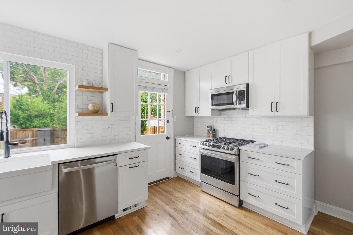 308 Wesmond Drive photo 11