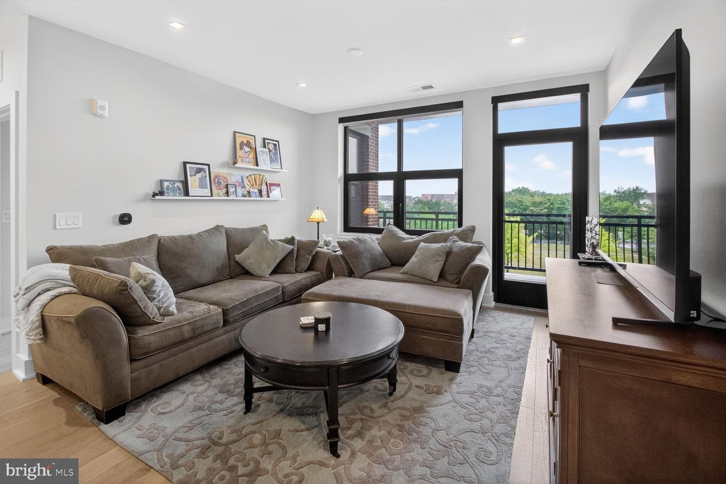 737 Swann Avenue #310 photo 9