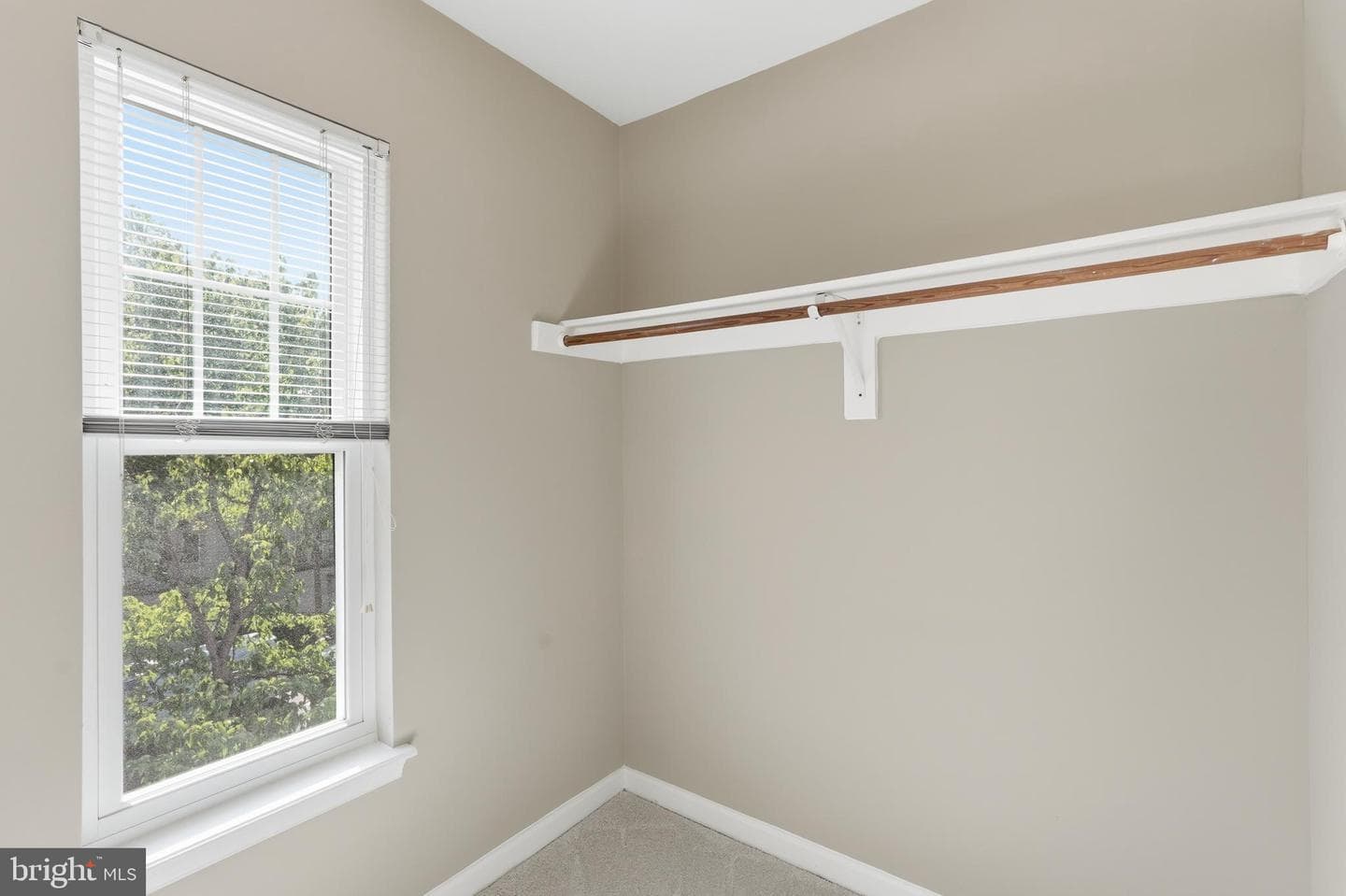 3298 Mount Vernon Avenue photo 32