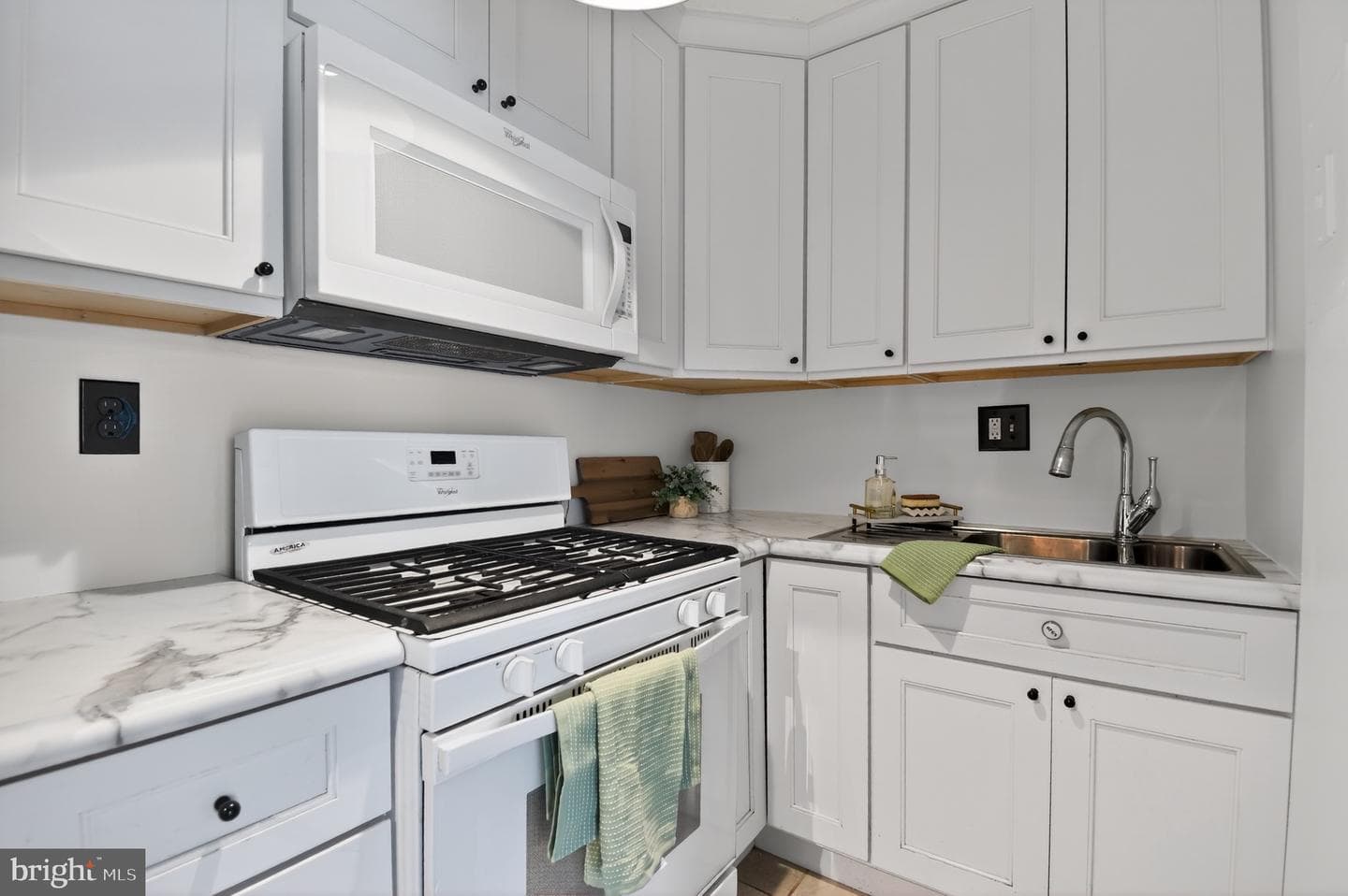 1225 Martha Custis Drive #415 photo 6