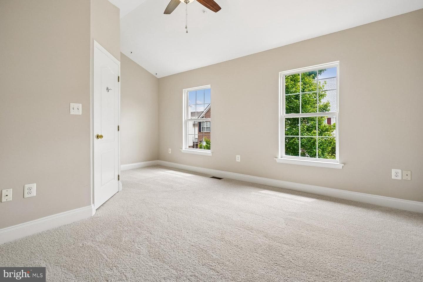 103 Meadows Lane photo 31