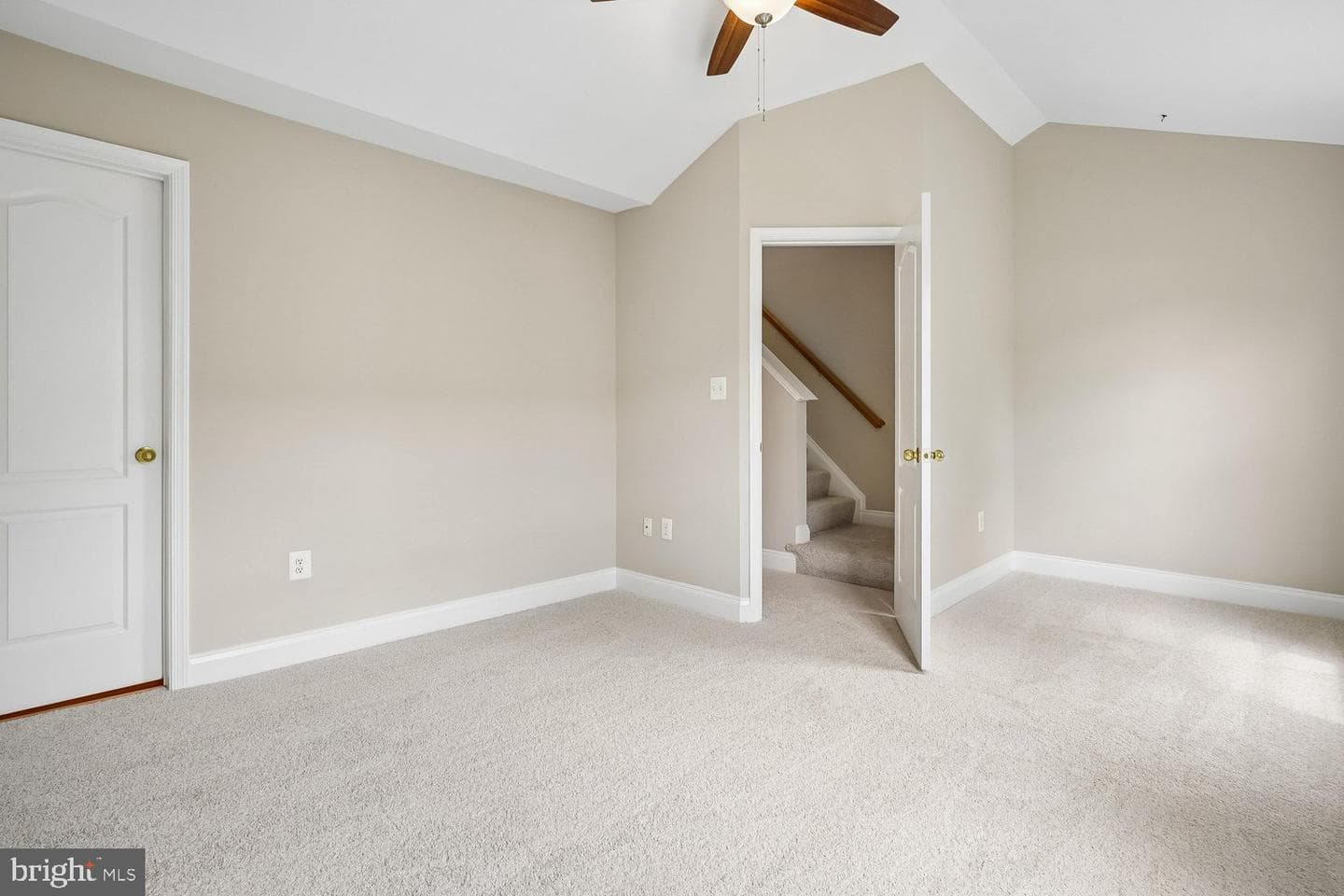 103 Meadows Lane photo 32