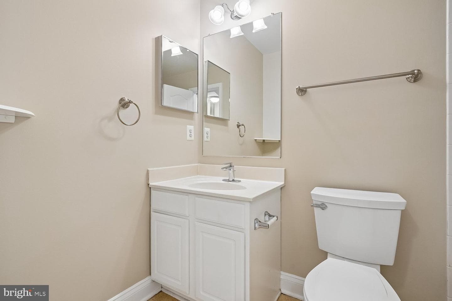 103 Meadows Lane photo 36