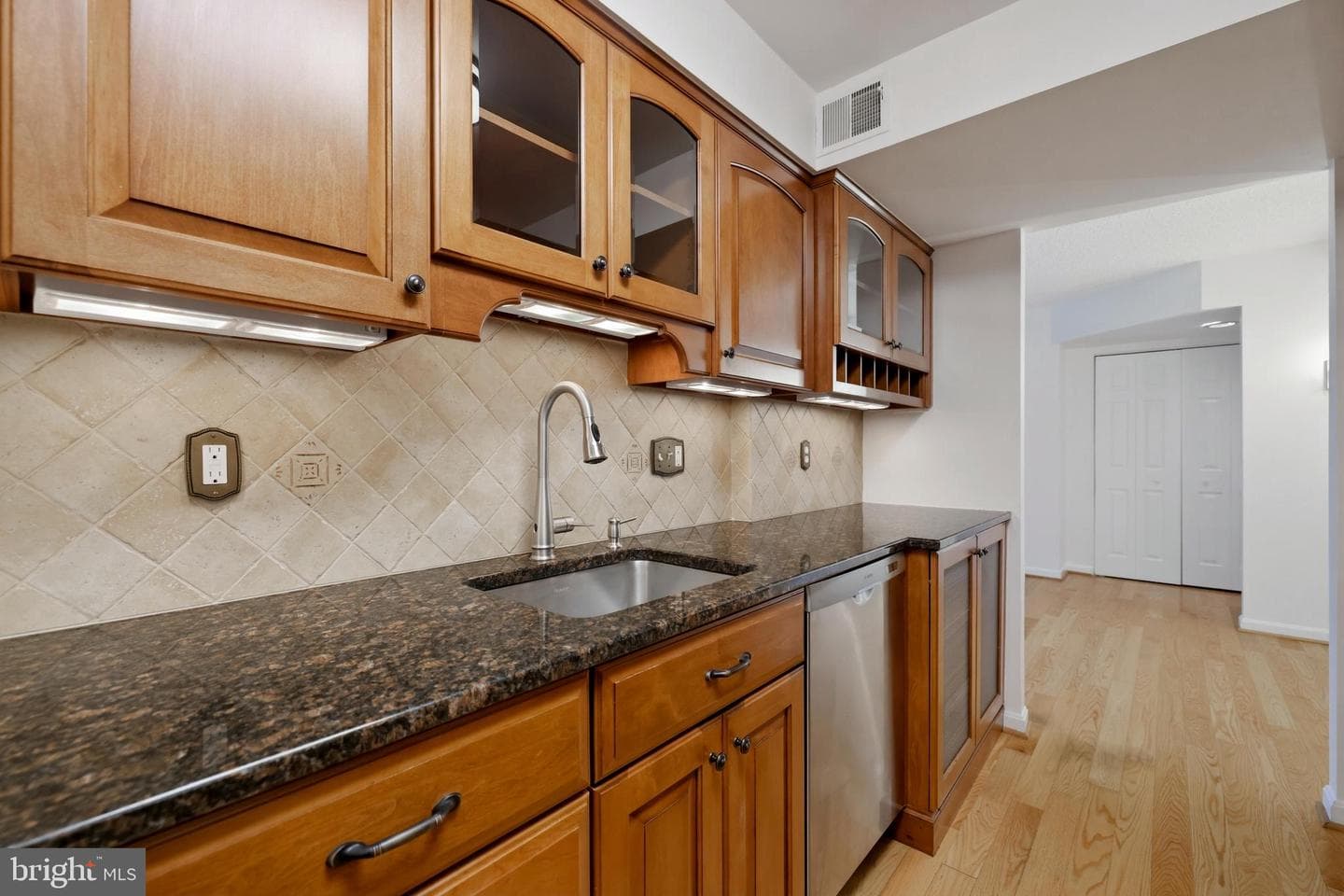807 N Howard Street #213 photo 16