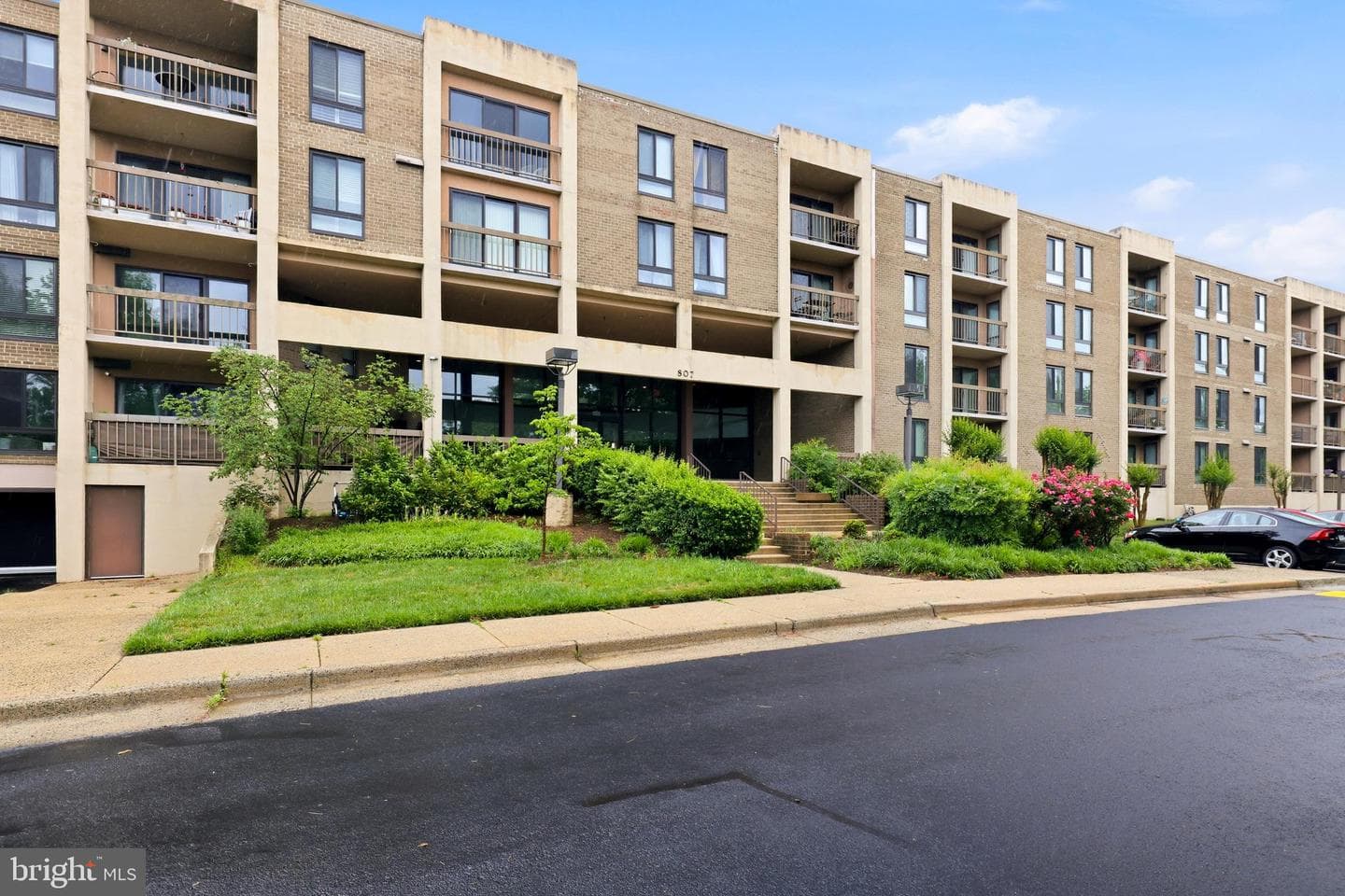 807 N Howard Street #213 photo 3