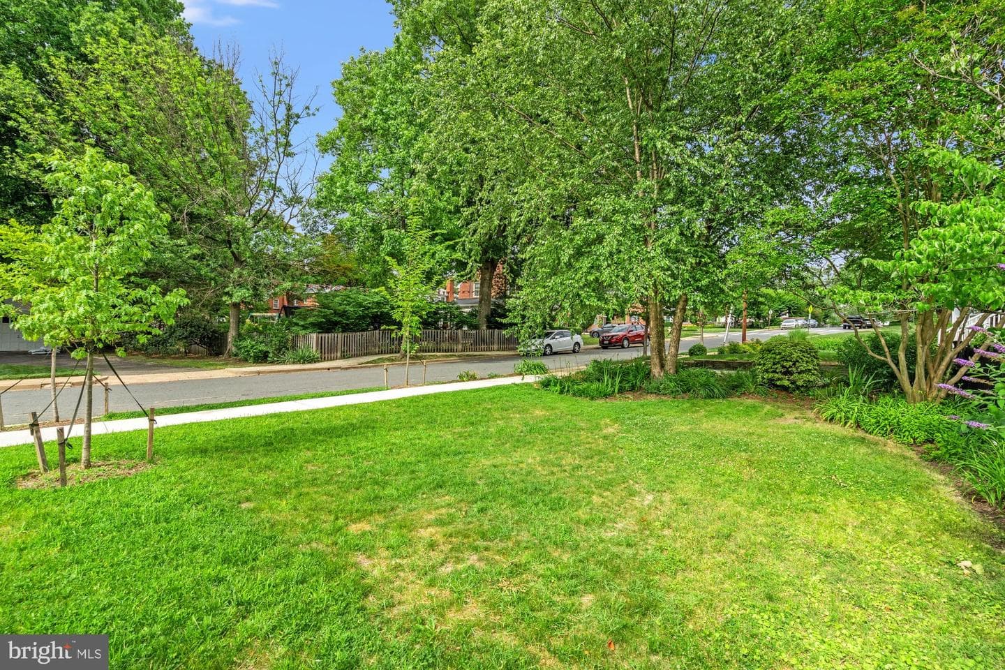 1004 Virginia Avenue photo 76
