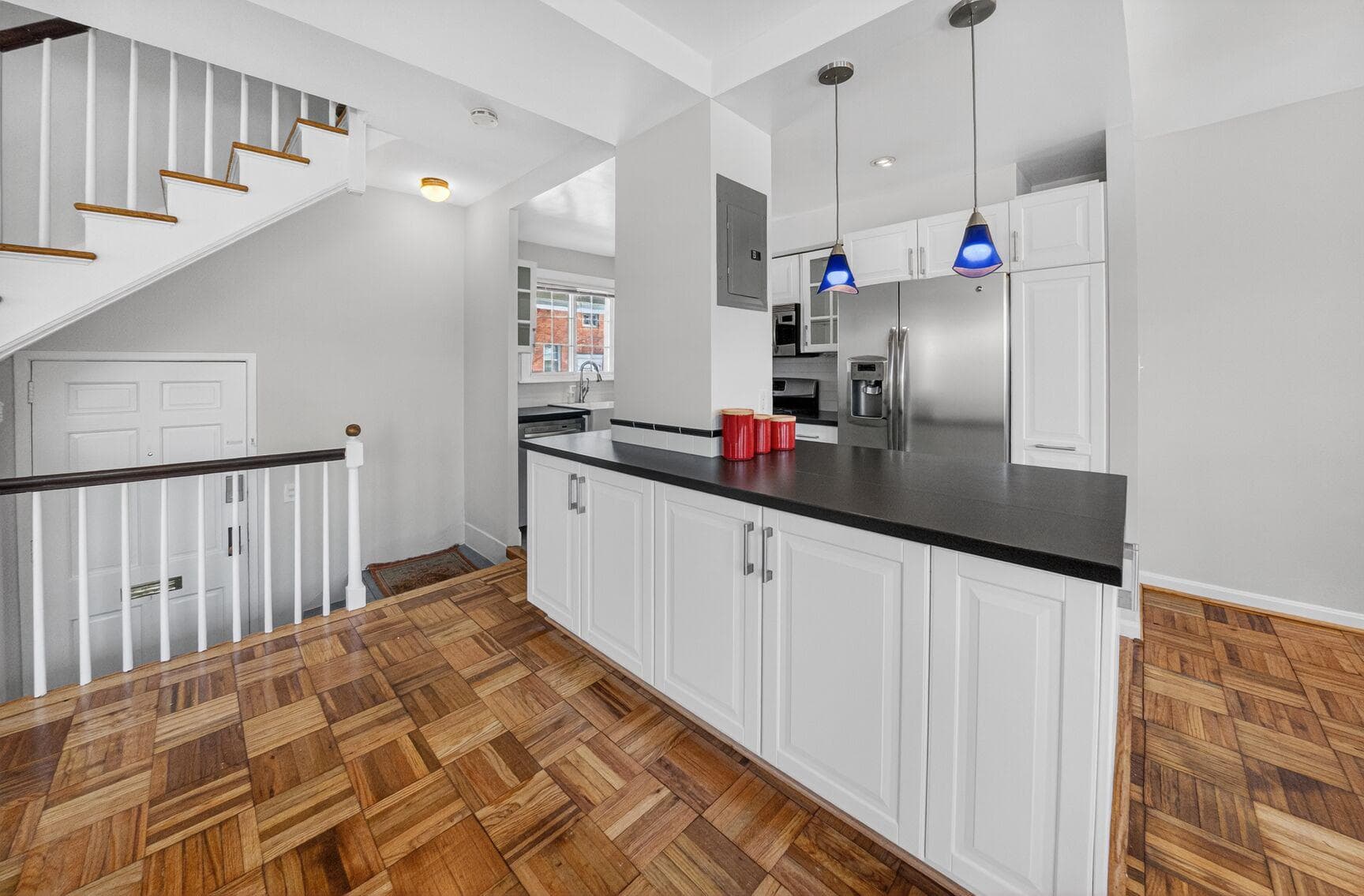 1103 Beverley Drive photo 6