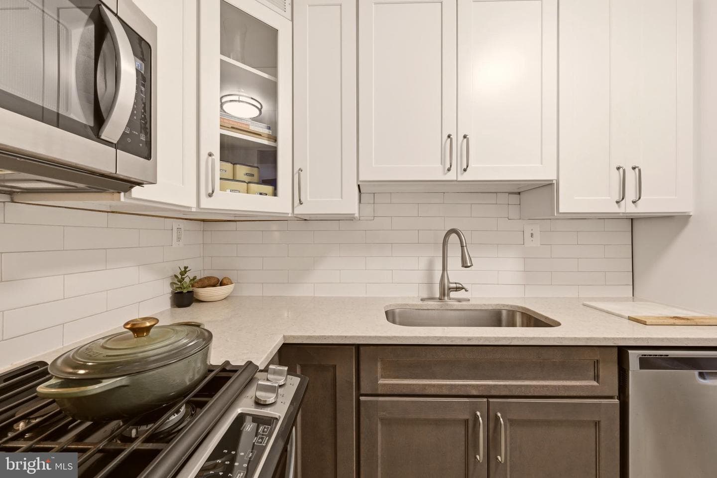 801 N Pitt Street #1601 photo 16