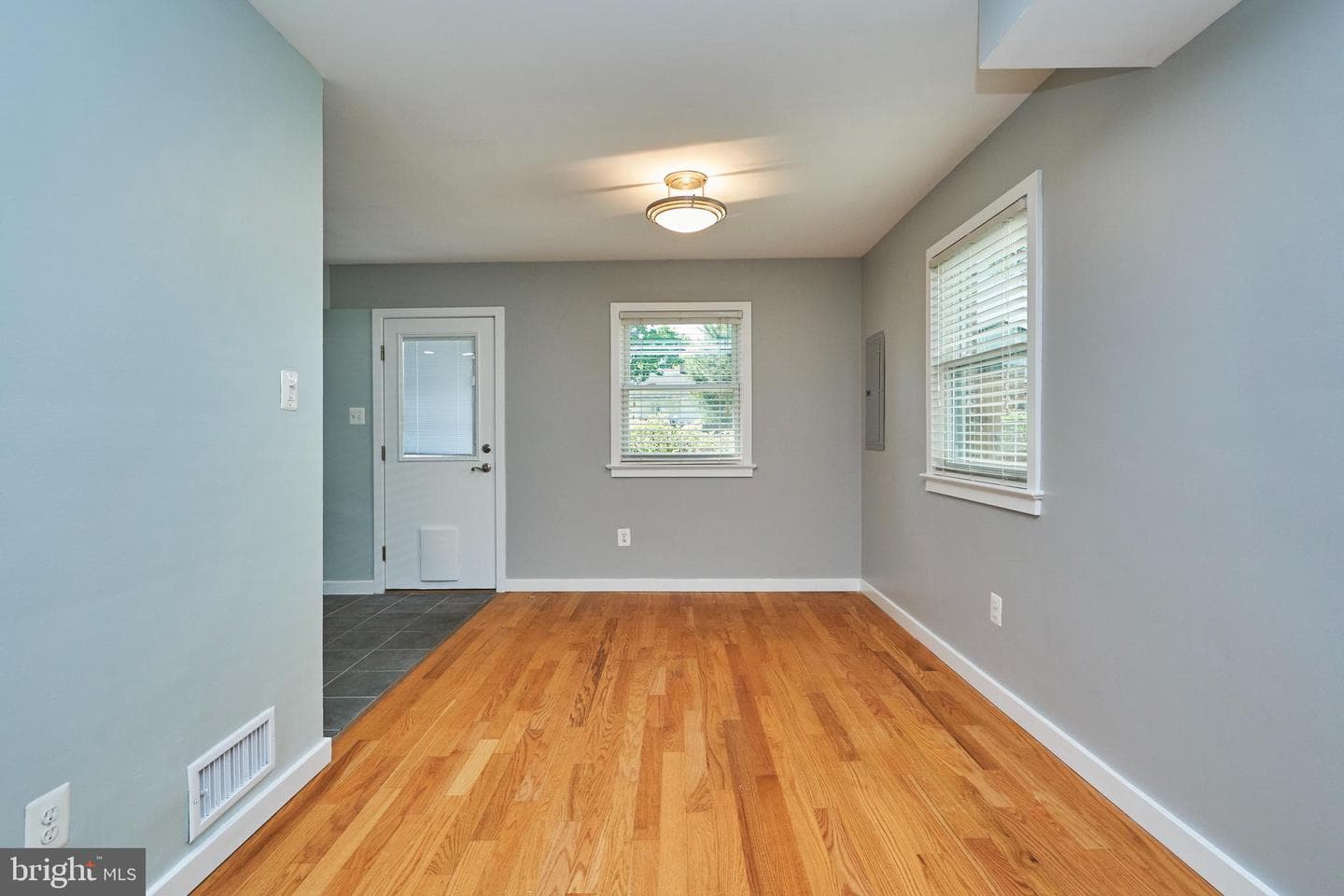 327 Laverne Avenue photo 11