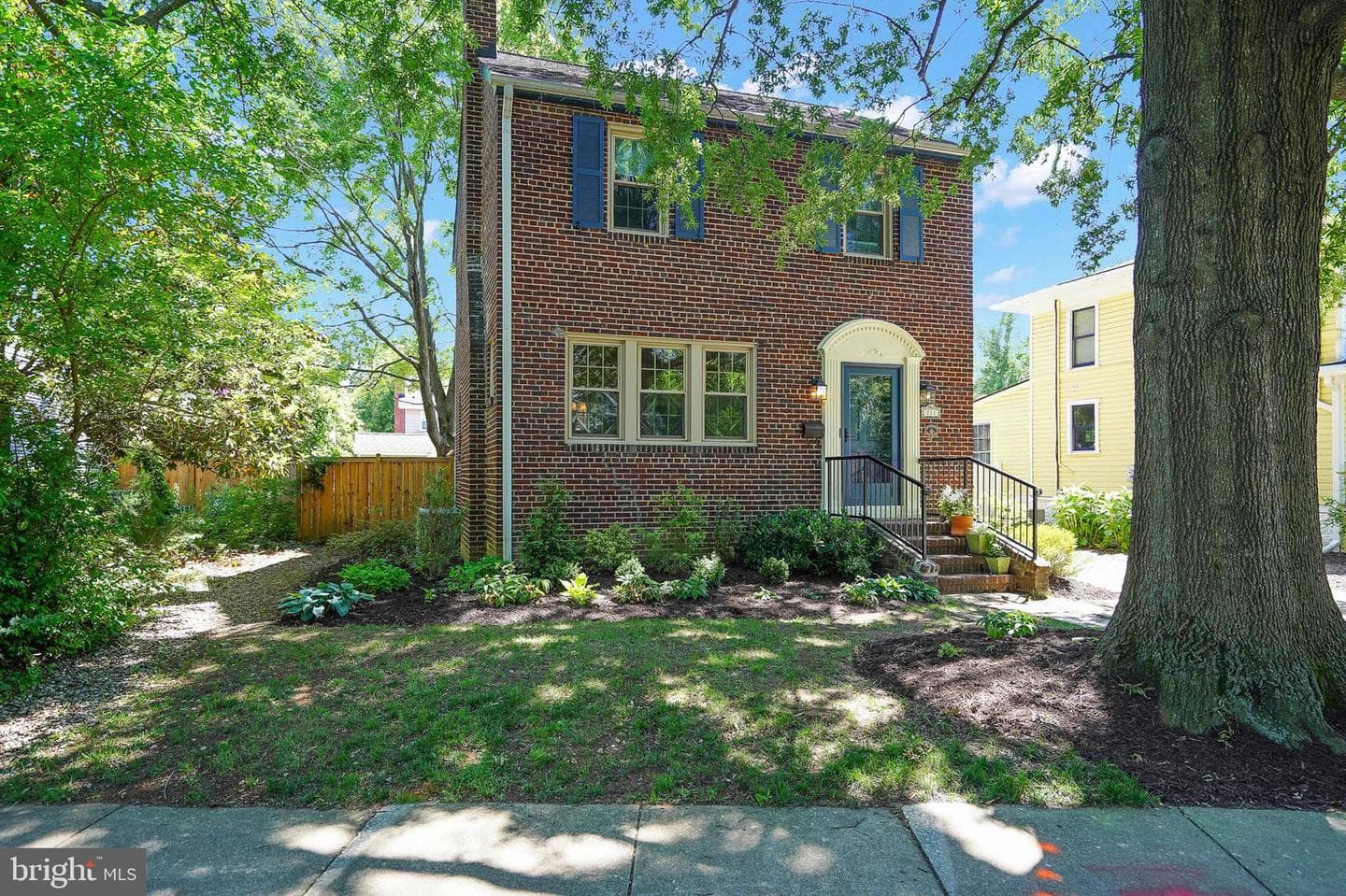 211 E Uhler Avenue photo 2