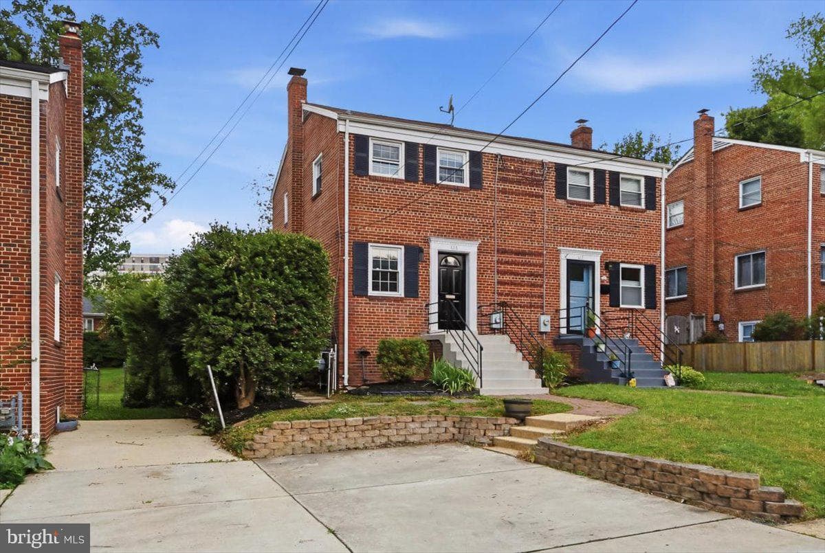 115 S Iris Street photo 3