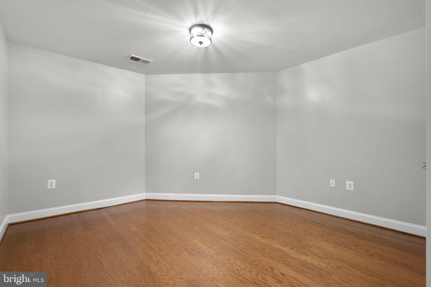 1023 N Royal Street #115 photo 24
