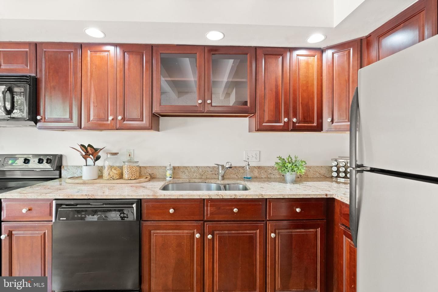 519 S St Asaph Street photo 22