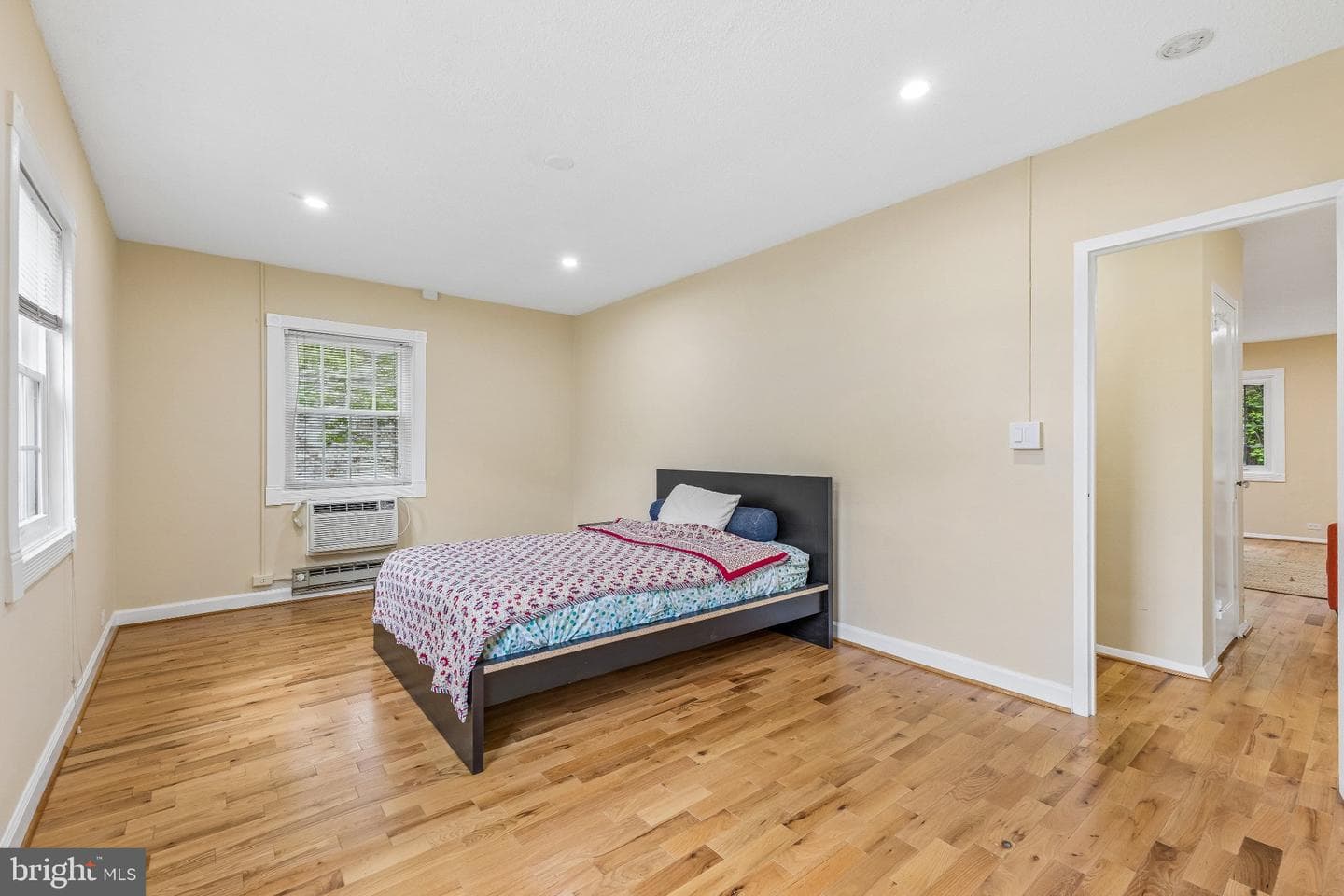 1024 Valley Drive photo 15