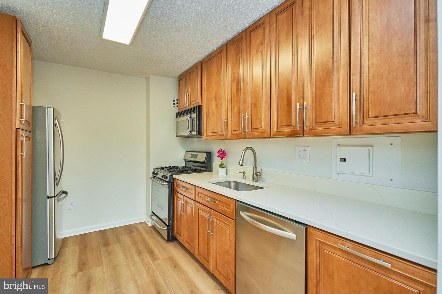 1225 Martha Custis Drive #810 photo 3