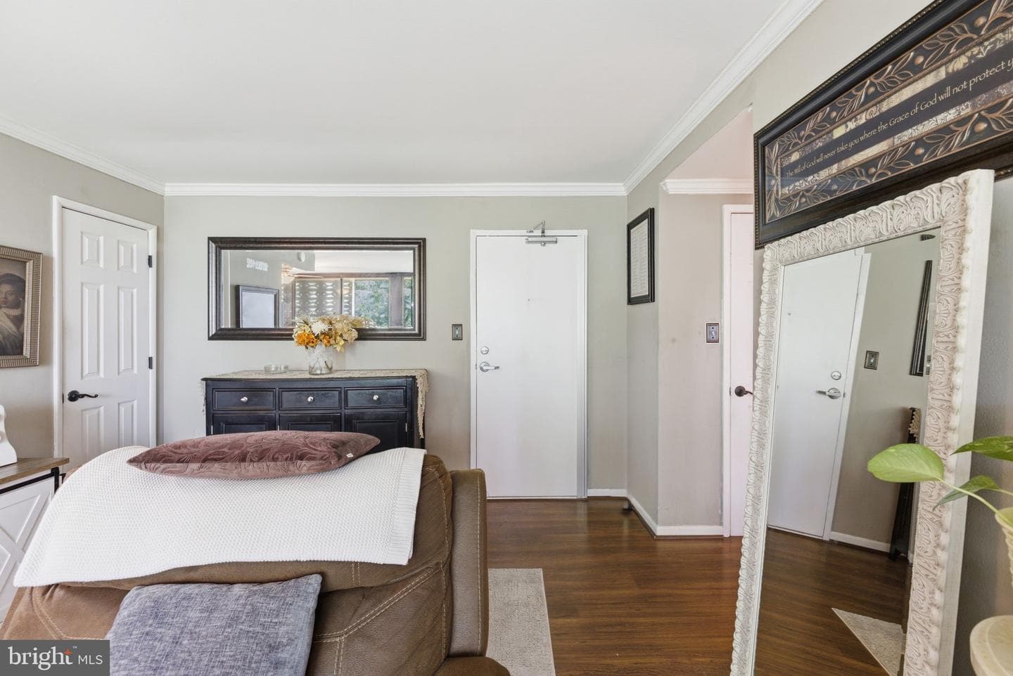 4 S Van Dorn St # 603 photo 3
