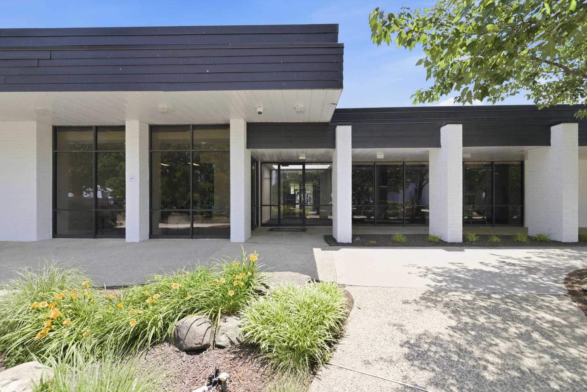 4 S Van Dorn St # 603 photo 57