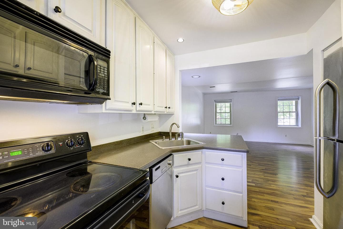 1403 E Abingdon Dr # 2 photo 12