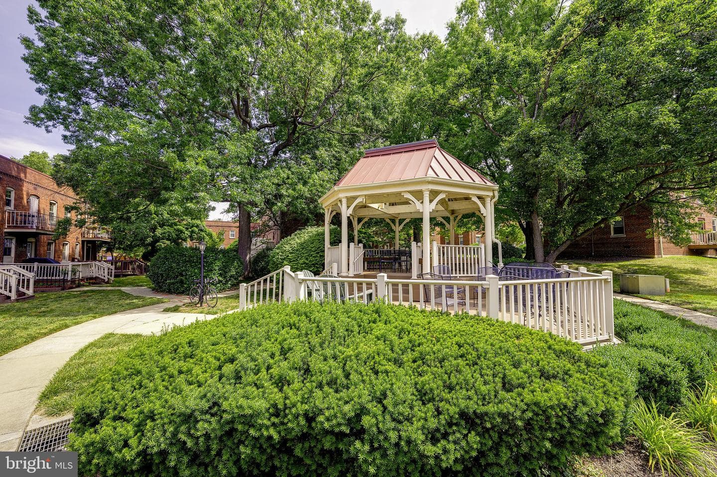 1403 E Abingdon Dr # 2 photo 27
