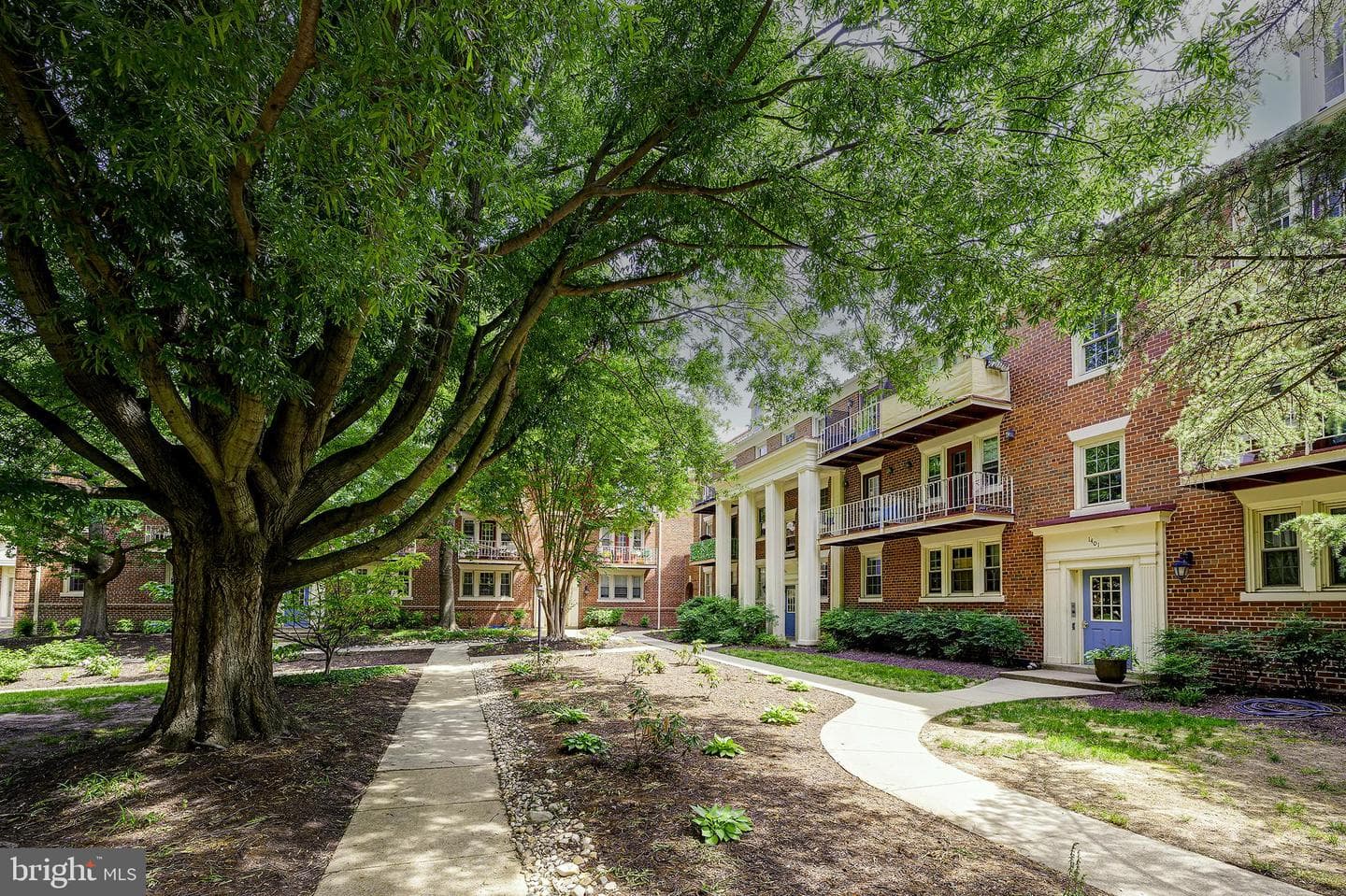 1403 E Abingdon Dr # 2 photo 30