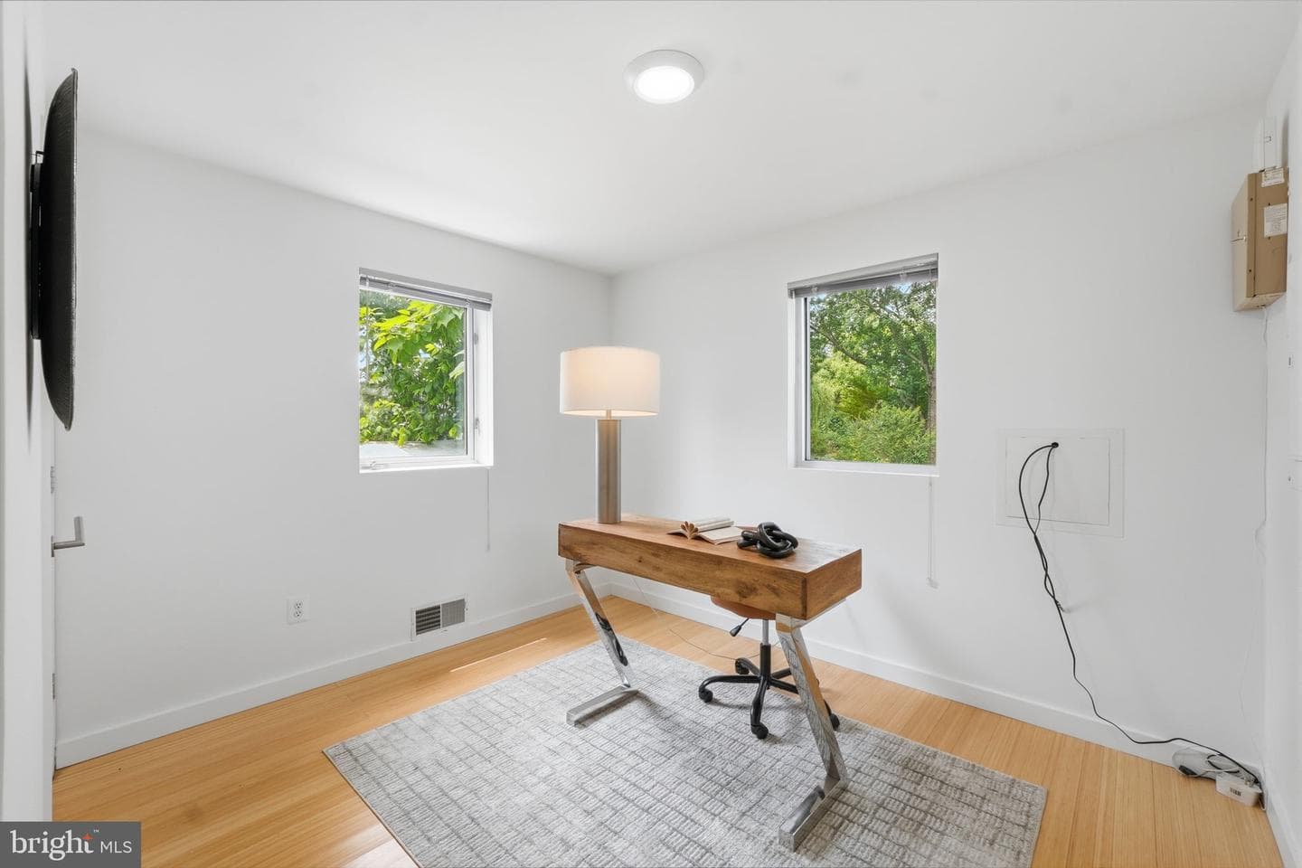 213 E Raymond Avenue photo 13