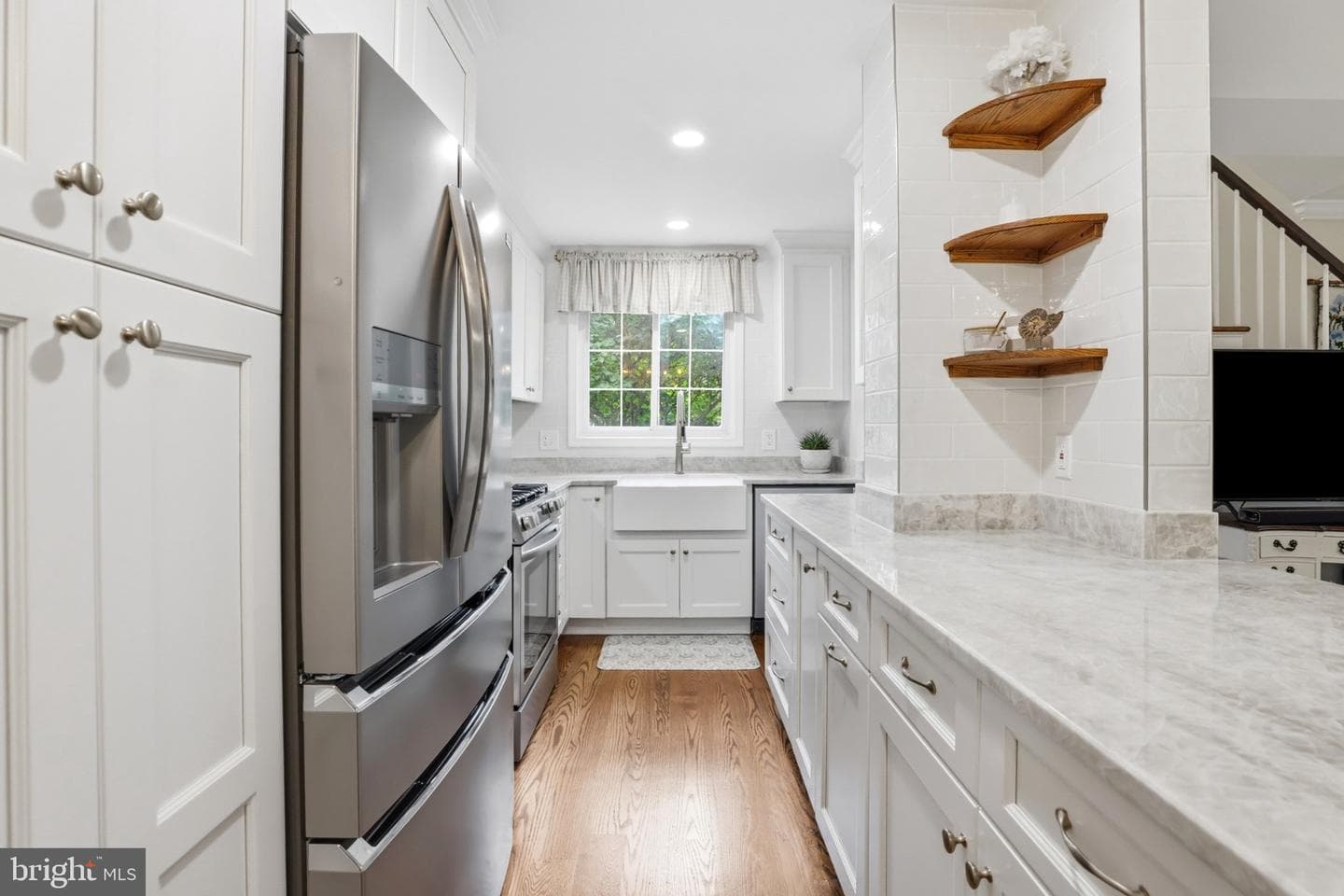 3128 Martha Custis Drive photo 3