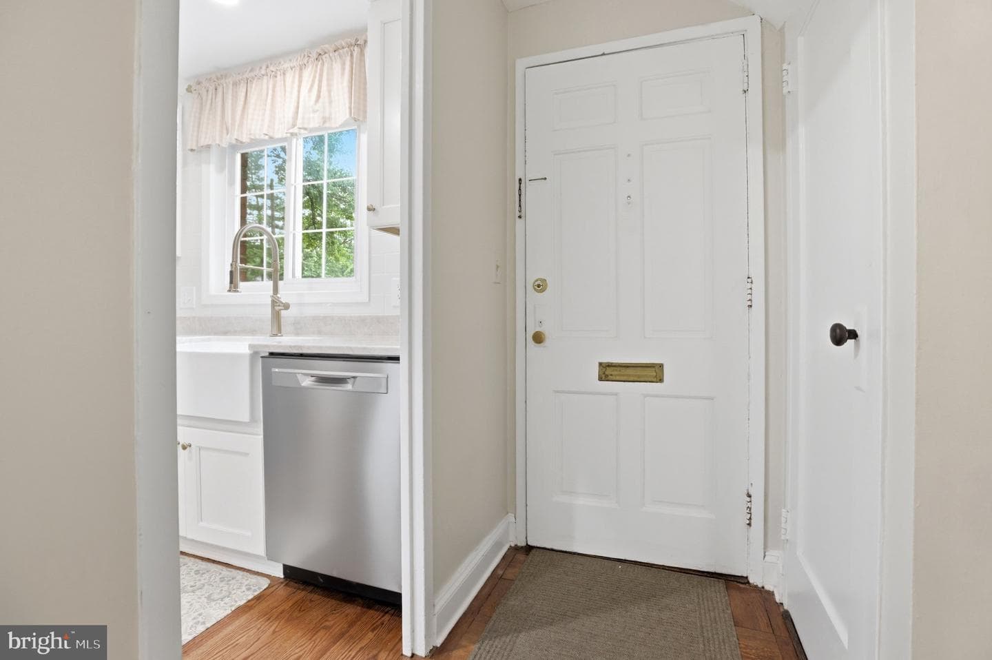 3128 Martha Custis Drive photo 8