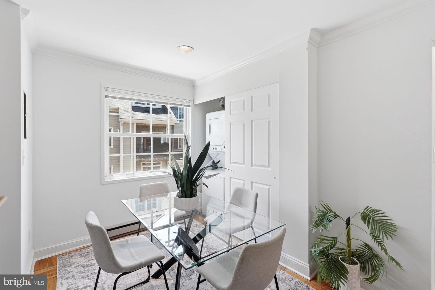 1608 W Abingdon Drive #302 photo 8