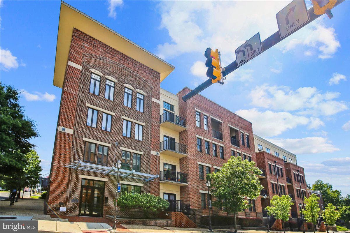 181 E Reed Avenue #203 photo 38