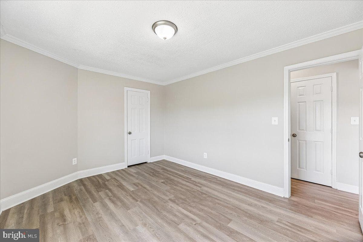 1708 W Abingdon Drive #301 photo 14