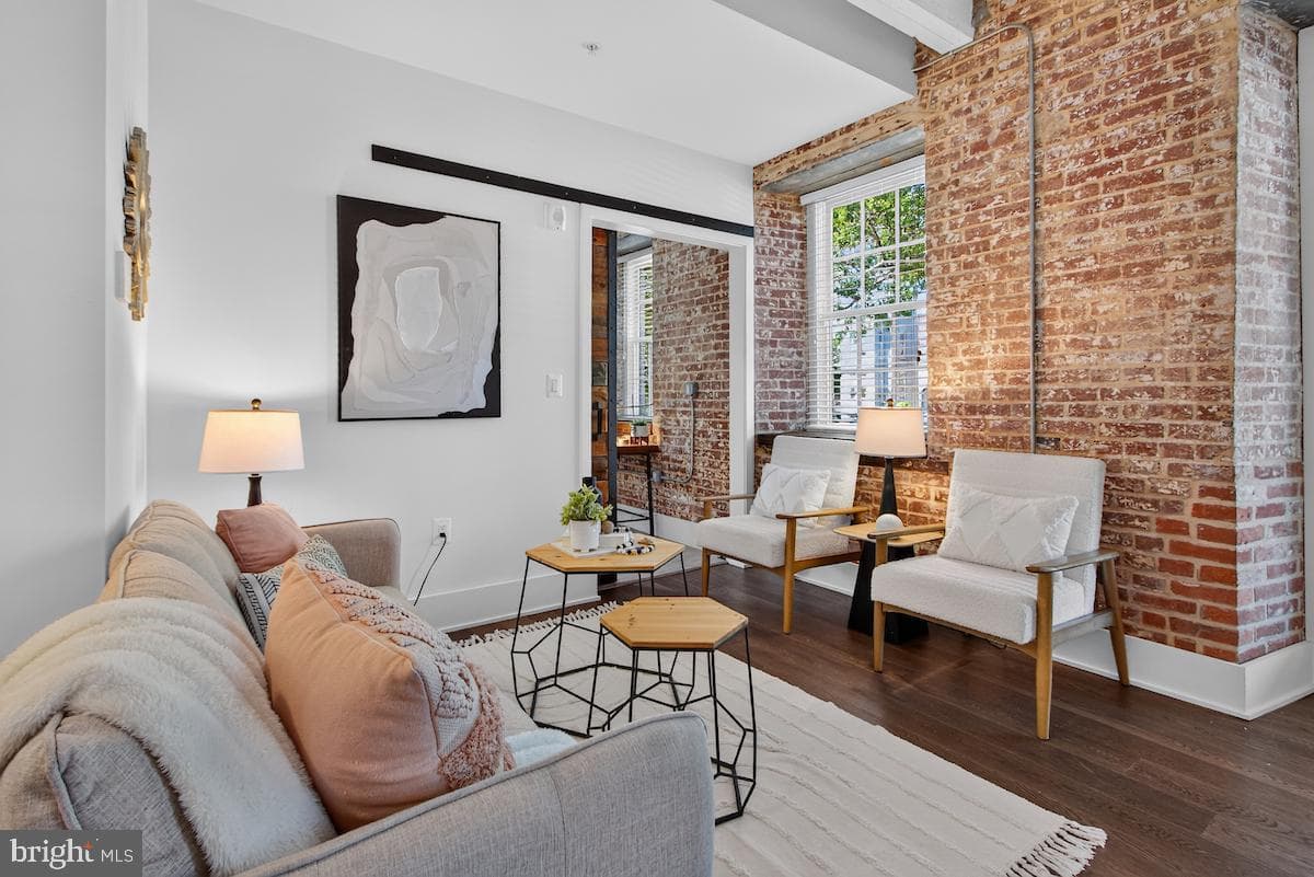 515 N Washington Street #105 photo 4