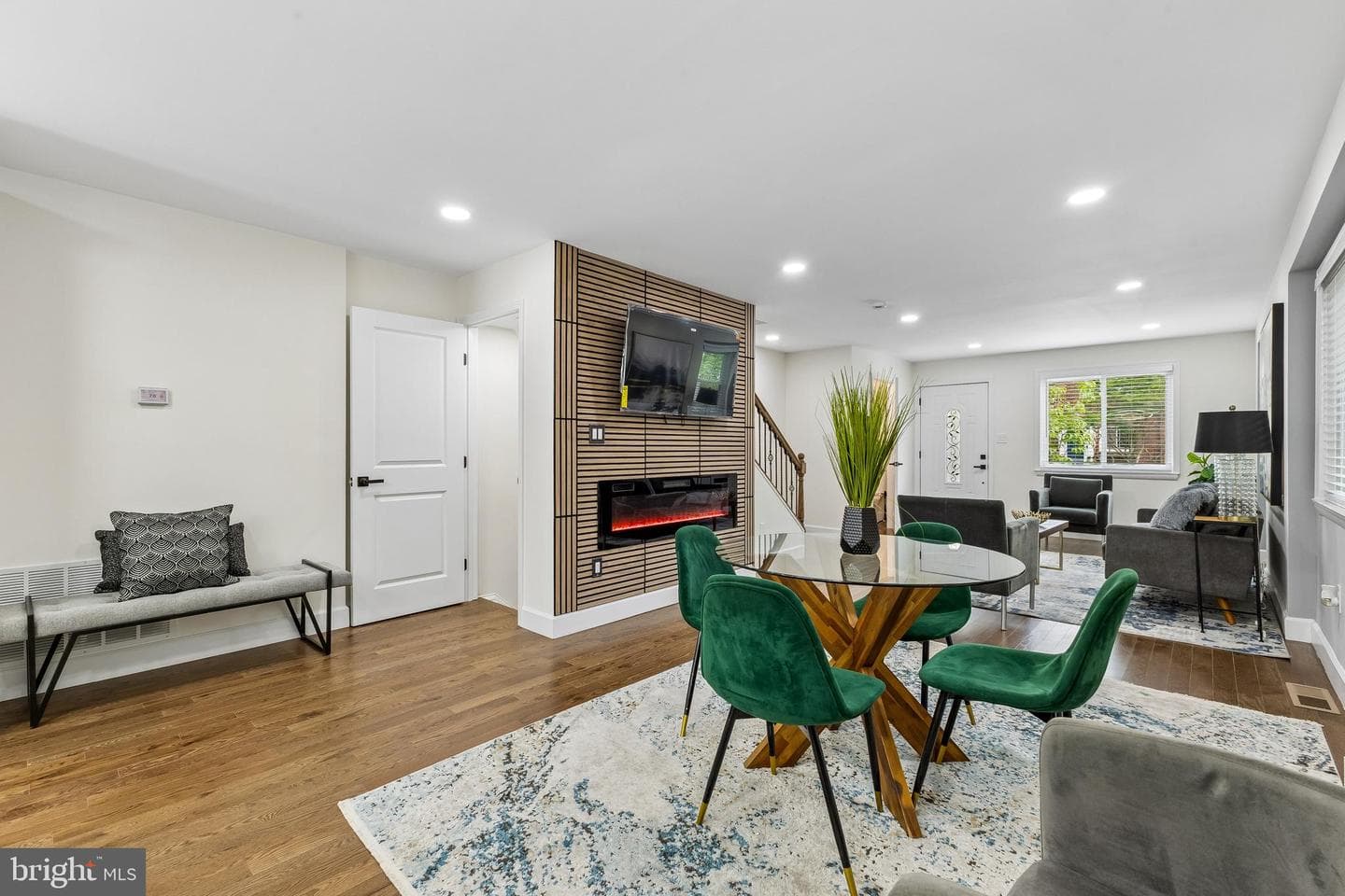 415 E Mason Avenue photo 11