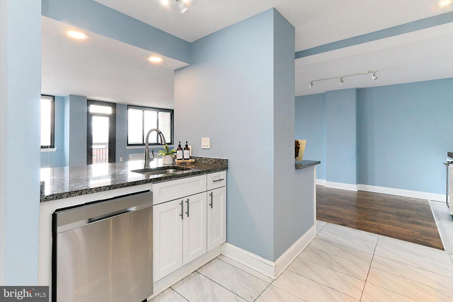 801 N Pitt Street #1203 photo 17
