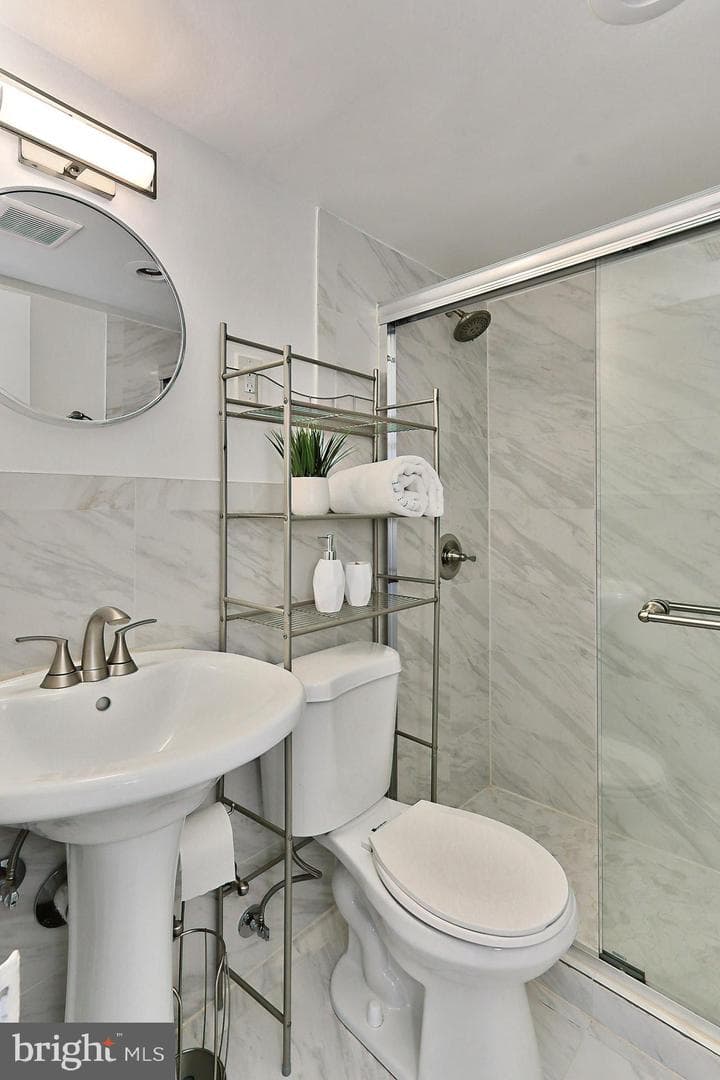801 N Pitt Street #1203 photo 29