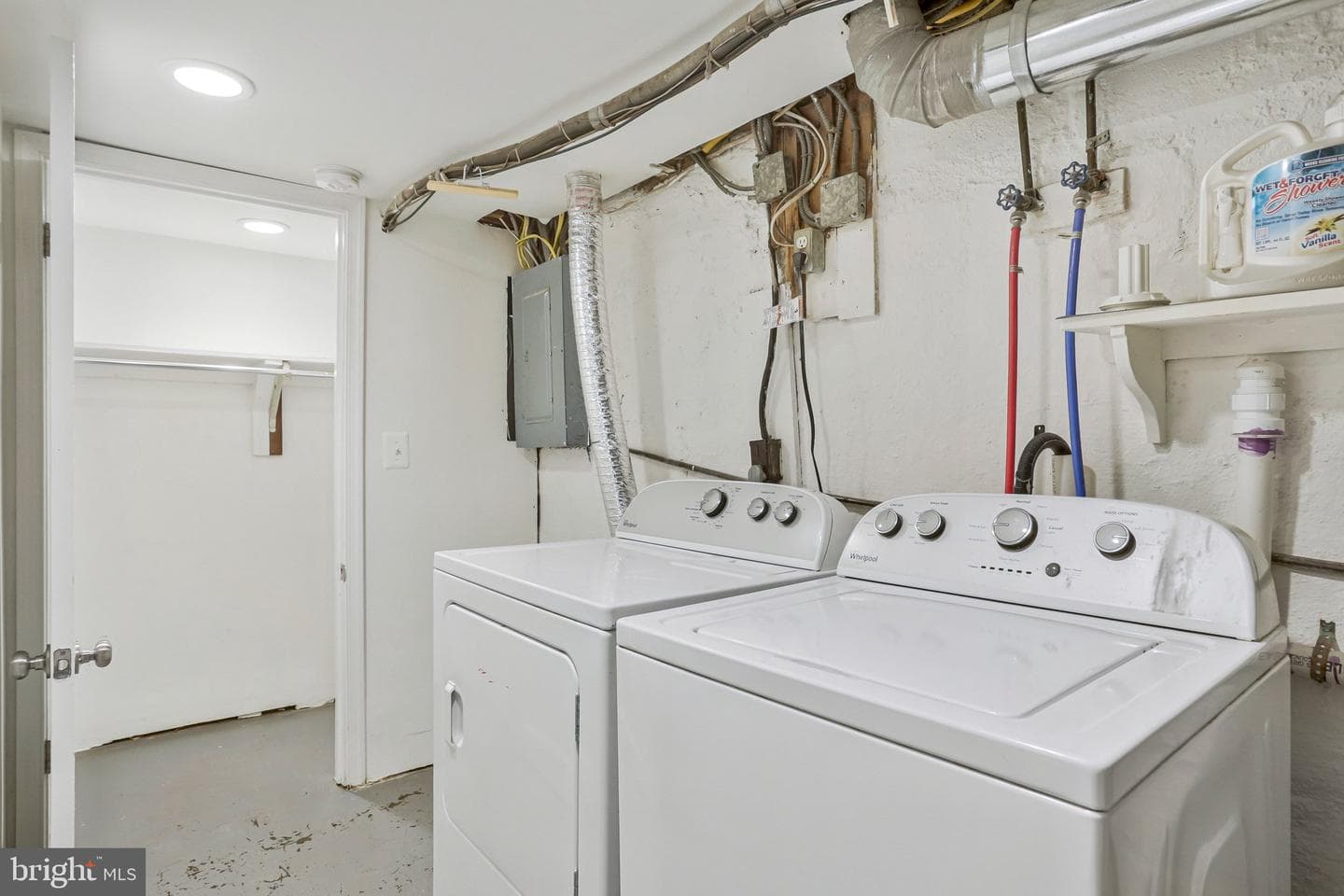 241 Lynhaven Drive photo 32
