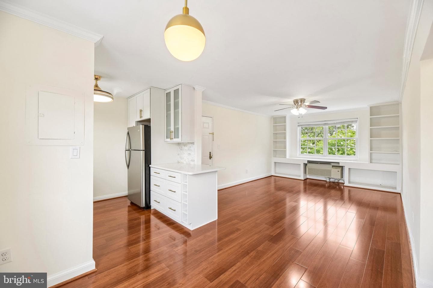 1722 W Abingdon Drive #301 photo 13