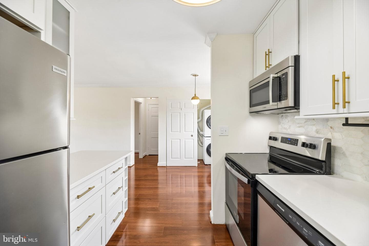 1722 W Abingdon Drive #301 photo 21