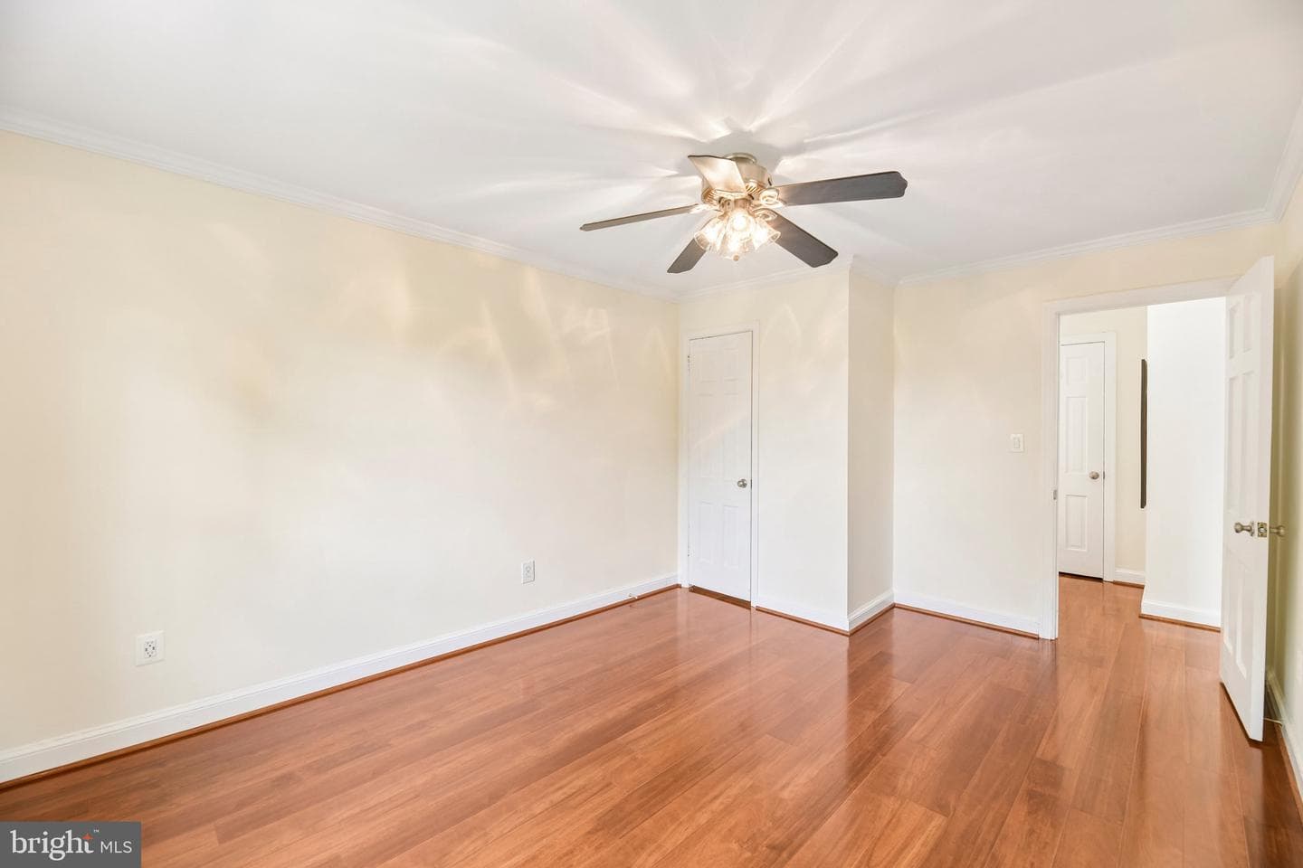 1722 W Abingdon Drive #301 photo 30