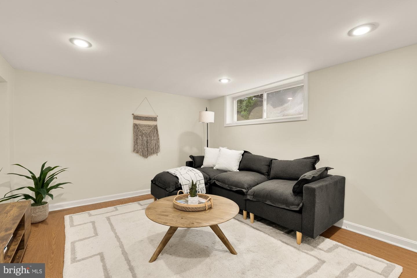 4147 Taney Avenue photo 25