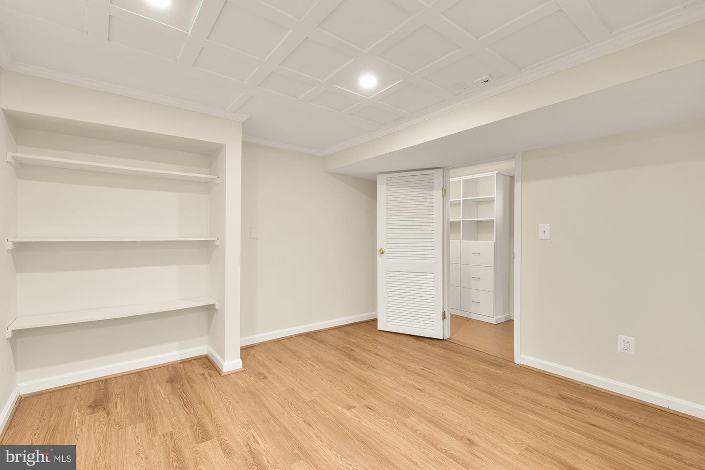 4147 Taney Avenue photo 27