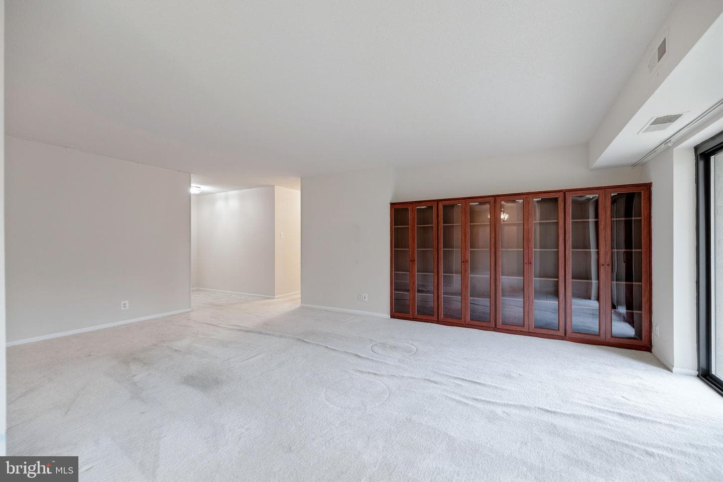 307 Yoakum Pkwy # 512 photo 12