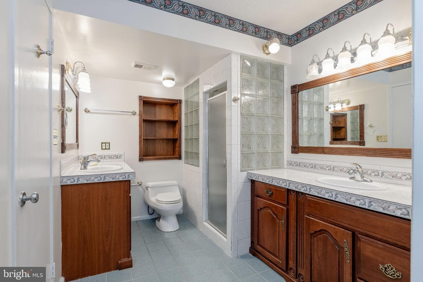 307 Yoakum Pkwy # 512 photo 17