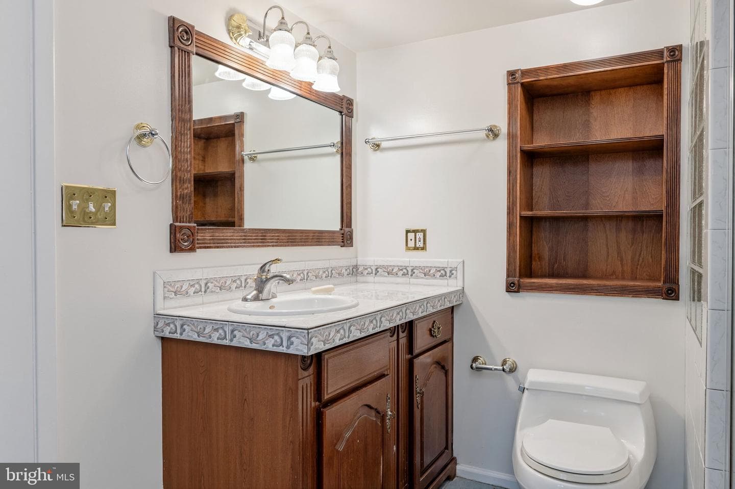 307 Yoakum Pkwy # 512 photo 18
