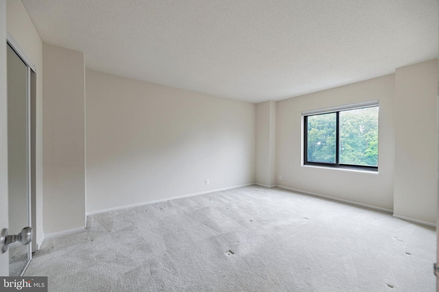 307 Yoakum Pkwy # 512 photo 25