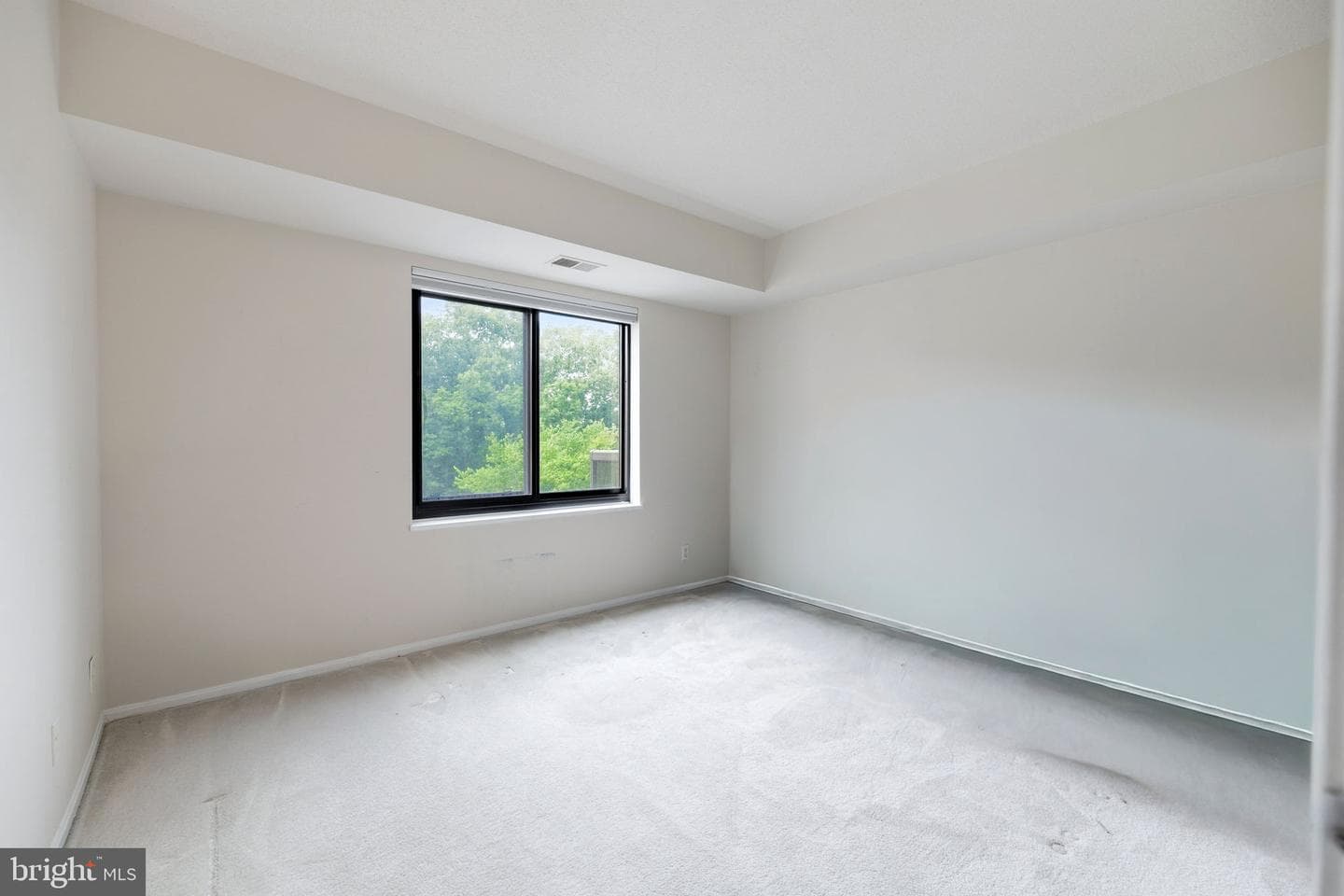 307 Yoakum Pkwy # 512 photo 27