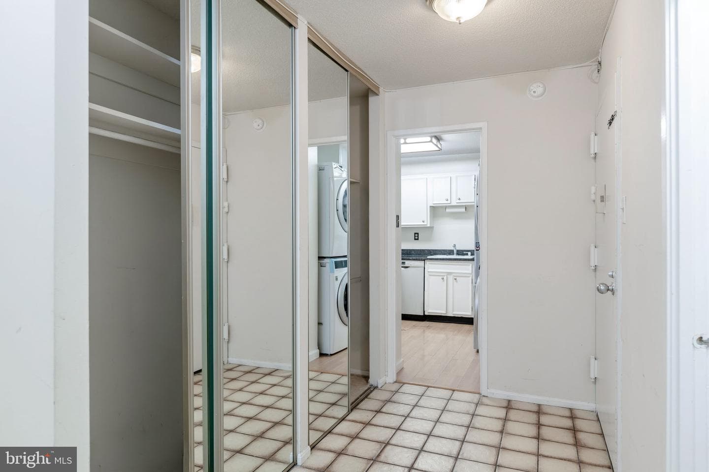307 Yoakum Pkwy # 512 photo 9