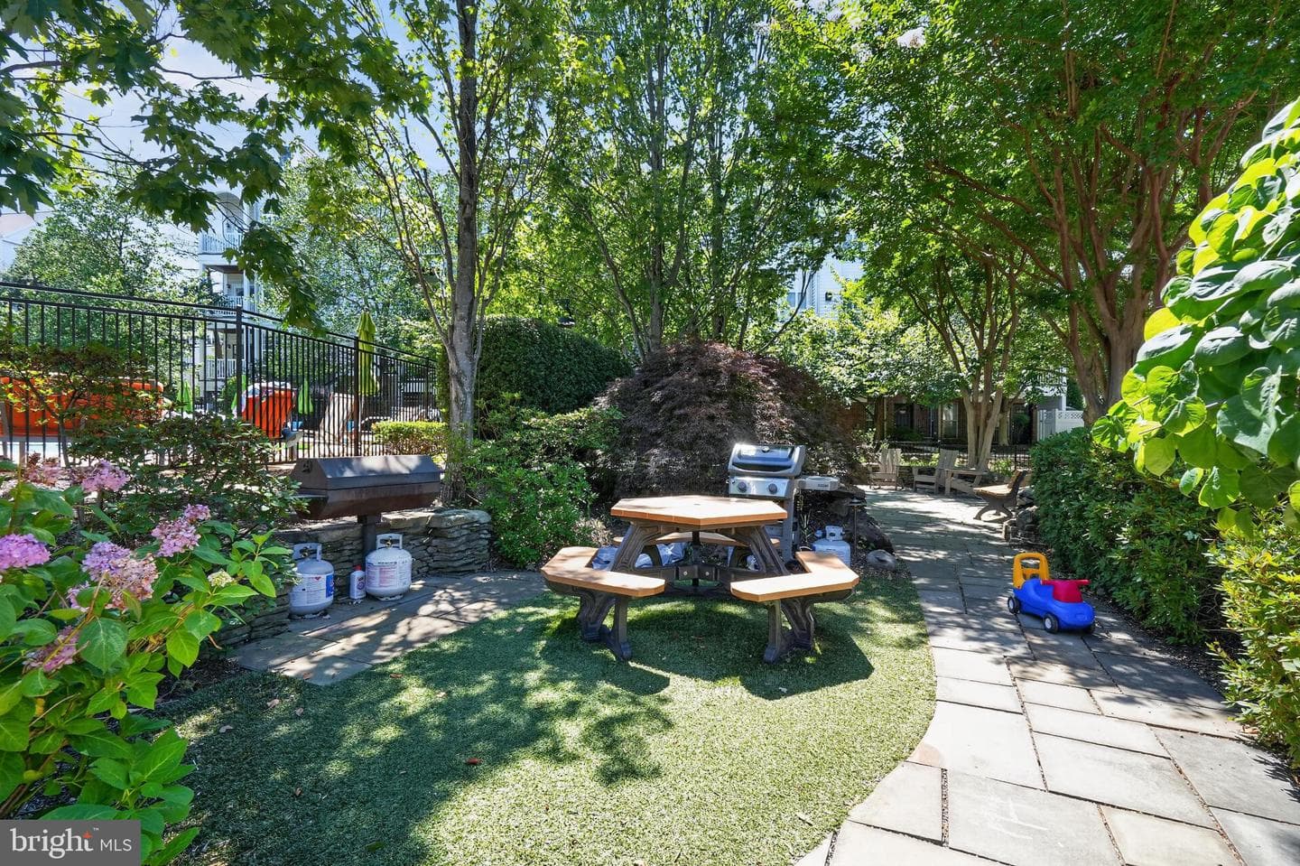 4659 Lambert Drive photo 32
