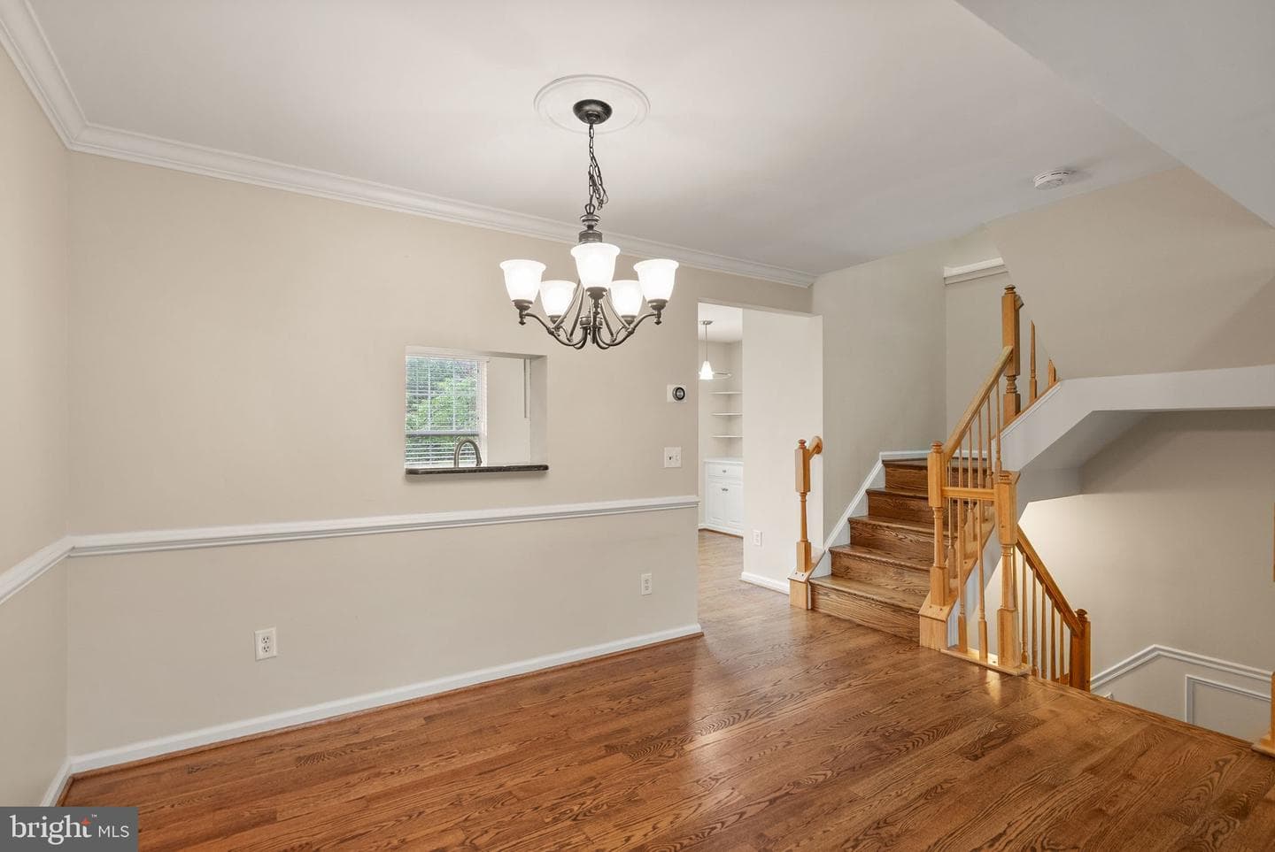 917 Rolfe Place photo 27